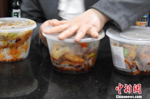 包裝外賣(mài)。受訪者供圖